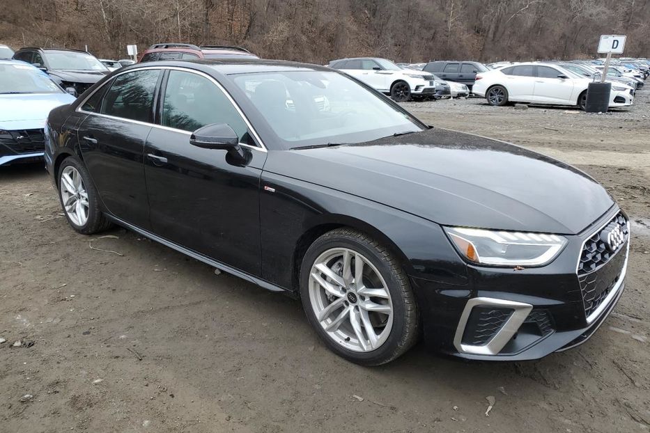 Продам Audi A4 2022 года в Киеве