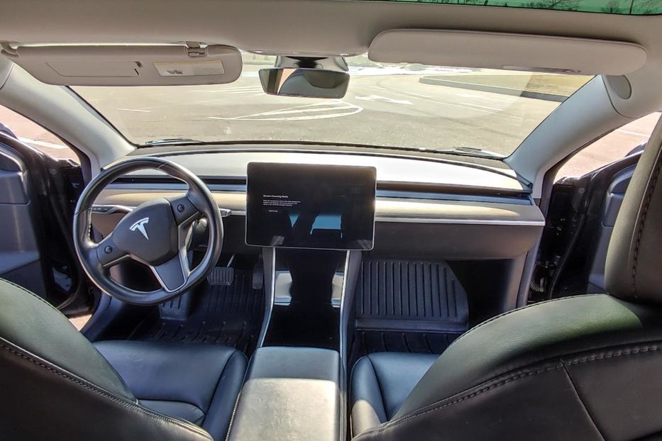 Продам Tesla Model 3 standart range plus 2019 года в Киеве