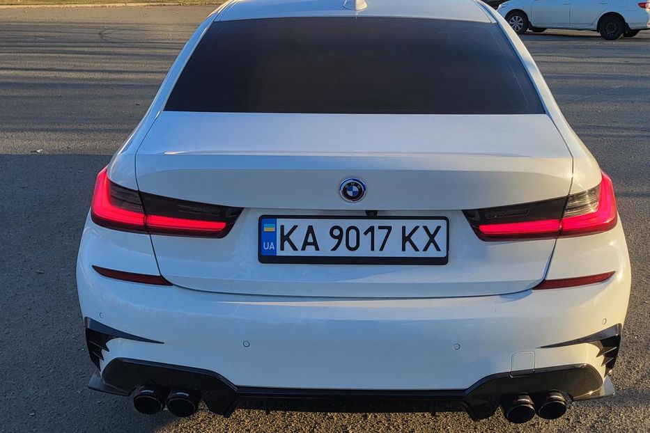 Продам BMW 330 G20 330i 258 2020 года в Киеве