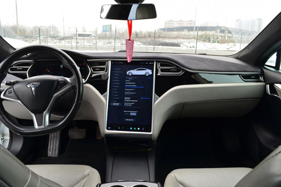 Продам Tesla Model S 2016 года в Киеве