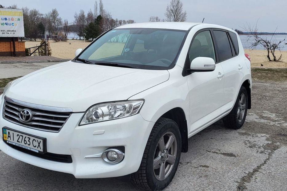 Продам Toyota Rav 4 2012 года в г. Обухов, Киевская область