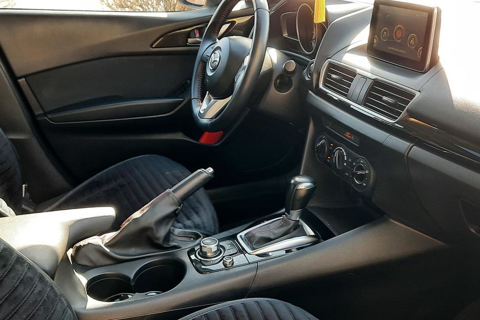 Продам Mazda 3 BM 2016 года в г. Кременчуг, Полтавская область
