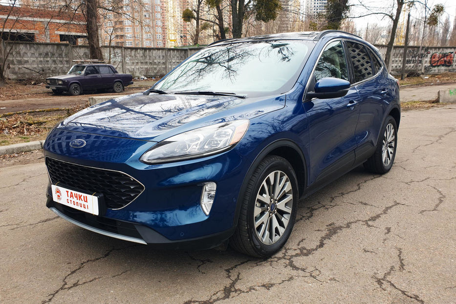 Продам Ford Escape 2020 года в Киеве
