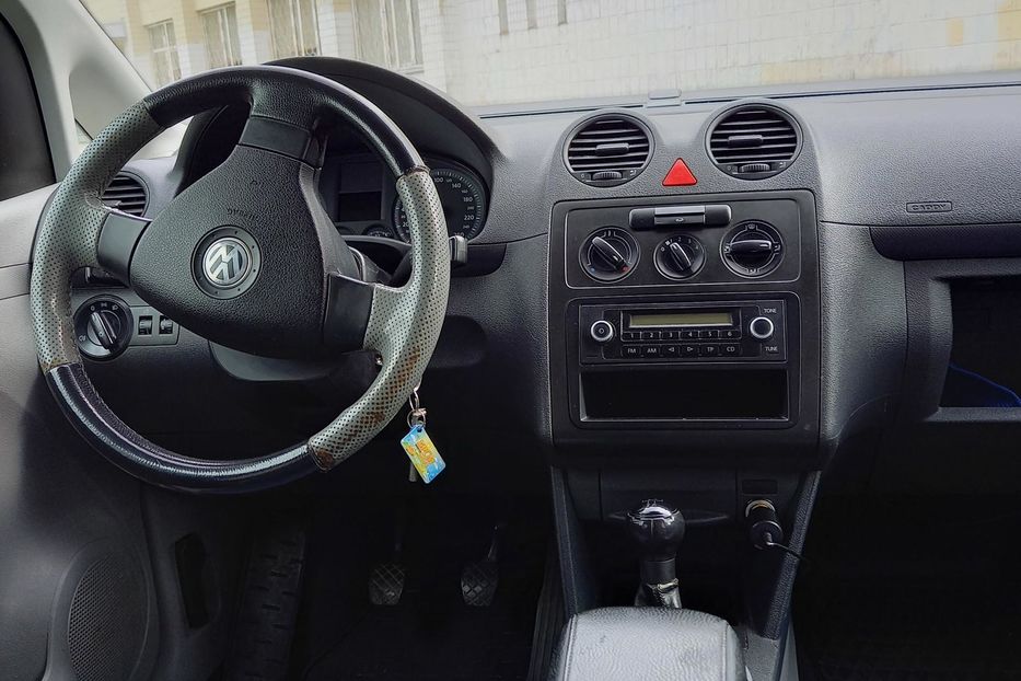 Продам Volkswagen Caddy пасс. 2009 года в Киеве