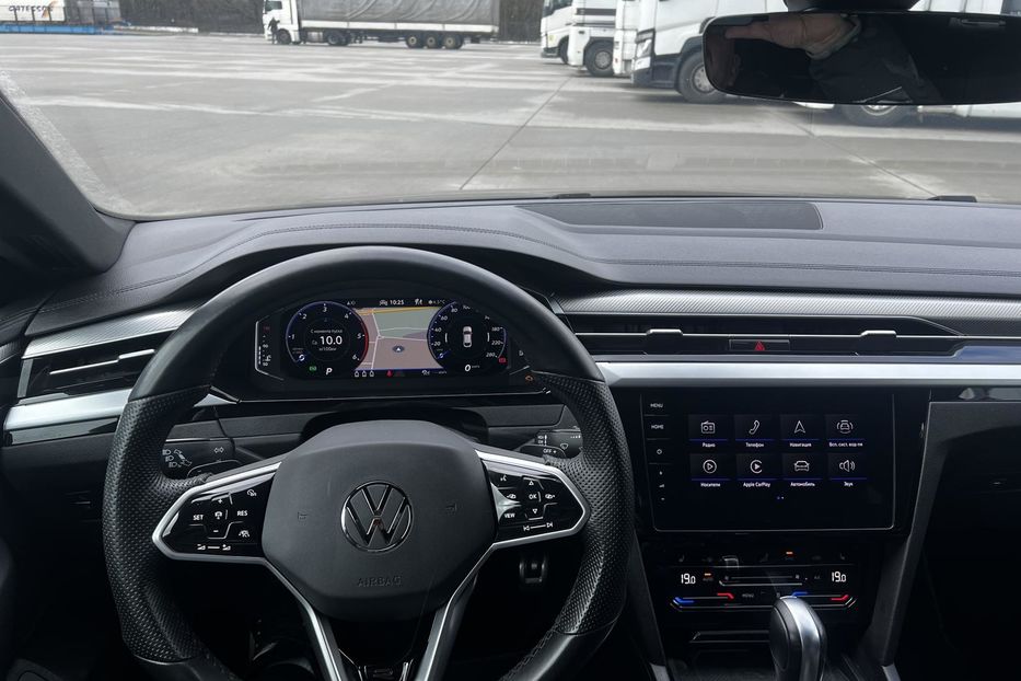 Продам Volkswagen Arteon Arteon R-Line 2.0 TDI 4MOTION 2020 года в Киеве