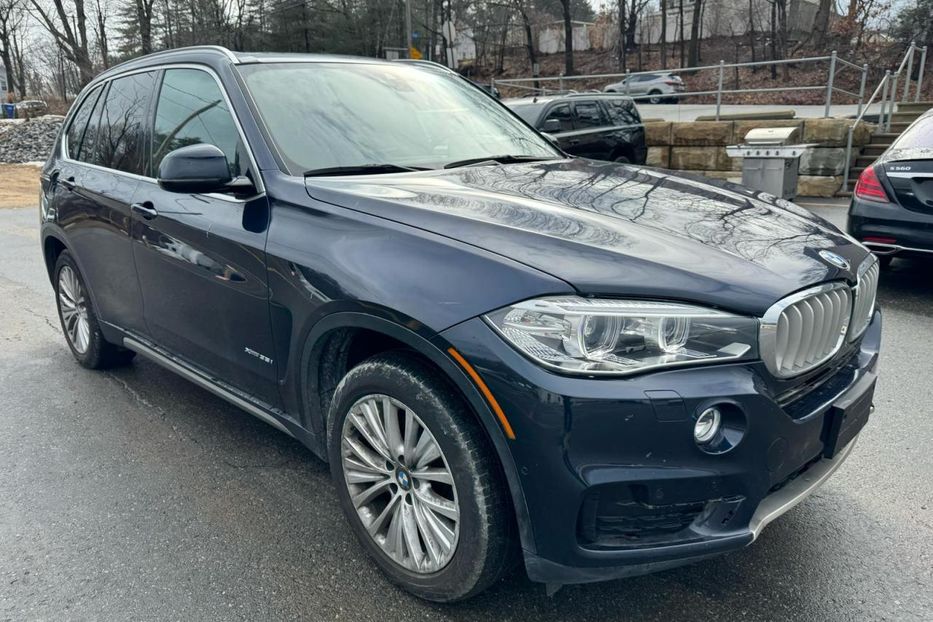 Продам BMW X5 2016 года в Луцке