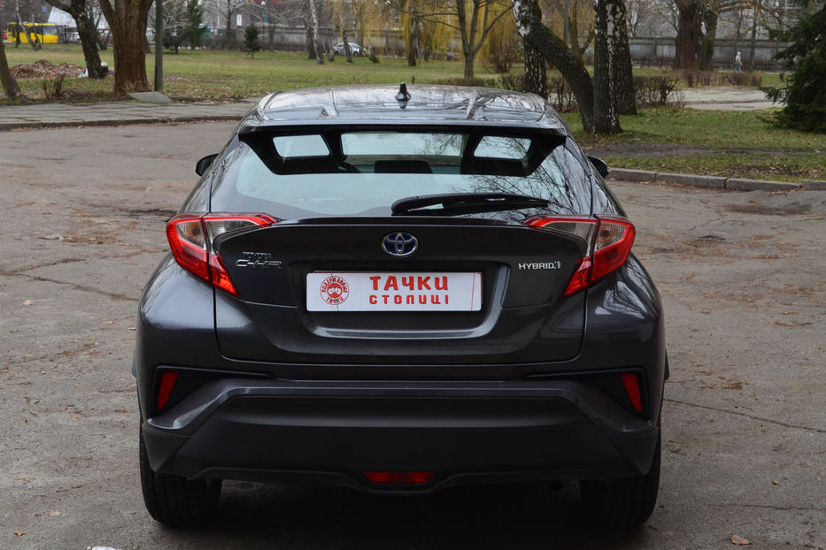 Продам Toyota C-HR 2018 года в Киеве