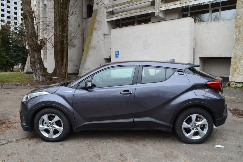 Продам Toyota C-HR 2018 года в Киеве