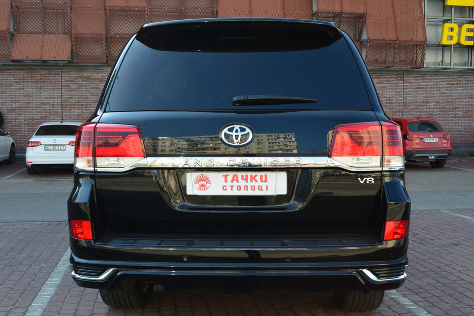 Продам Toyota Land Cruiser 200 2021 года в Киеве