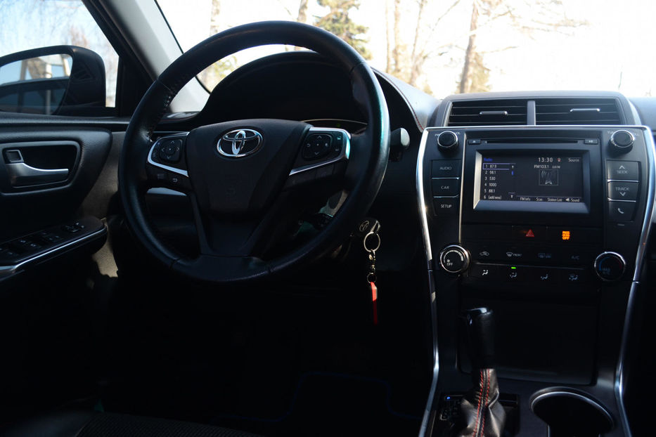 Продам Toyota Camry 2016 года в Киеве