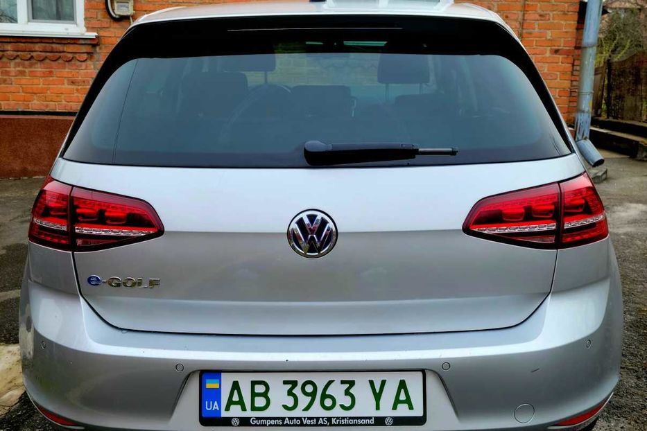 Продам Volkswagen e-Golf 1 FL в Виннице 2016 года выпуска за 10 800$