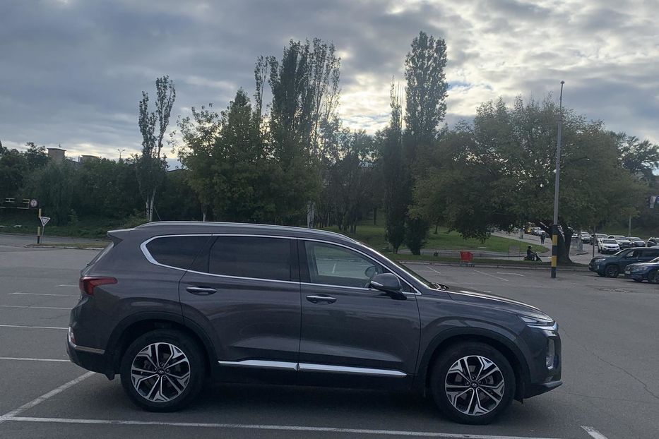 Продам Hyundai Santa FE 2019 года в Киеве