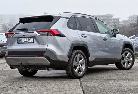 Продам Toyota Rav 4 2019 года в Киеве