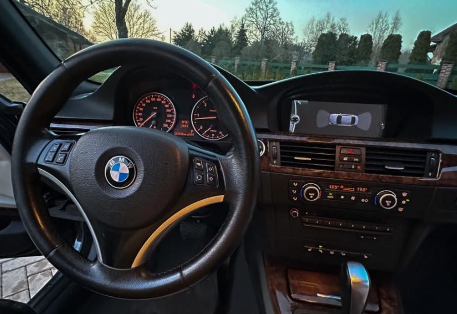 Продам BMW 320 Е90 2008 года в Киеве