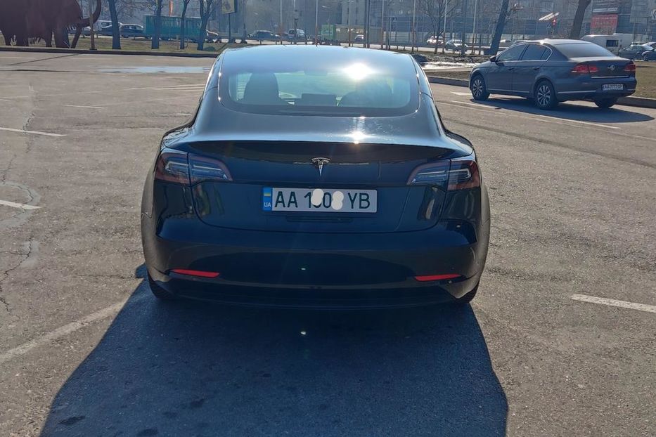 Продам Tesla Model 3 Standart Range Plus 2019 года в Киеве