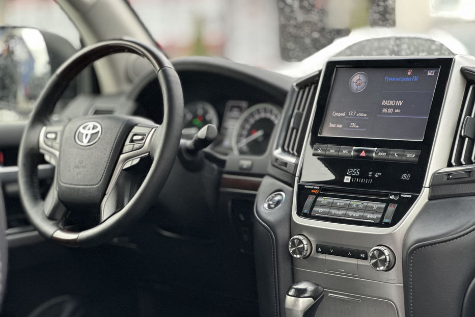 Продам Toyota Land Cruiser 200 2016 года в Киеве