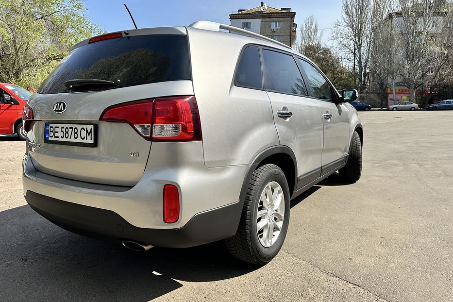 Продам Kia Sorento LX V6 AWD 2014 года в Николаеве