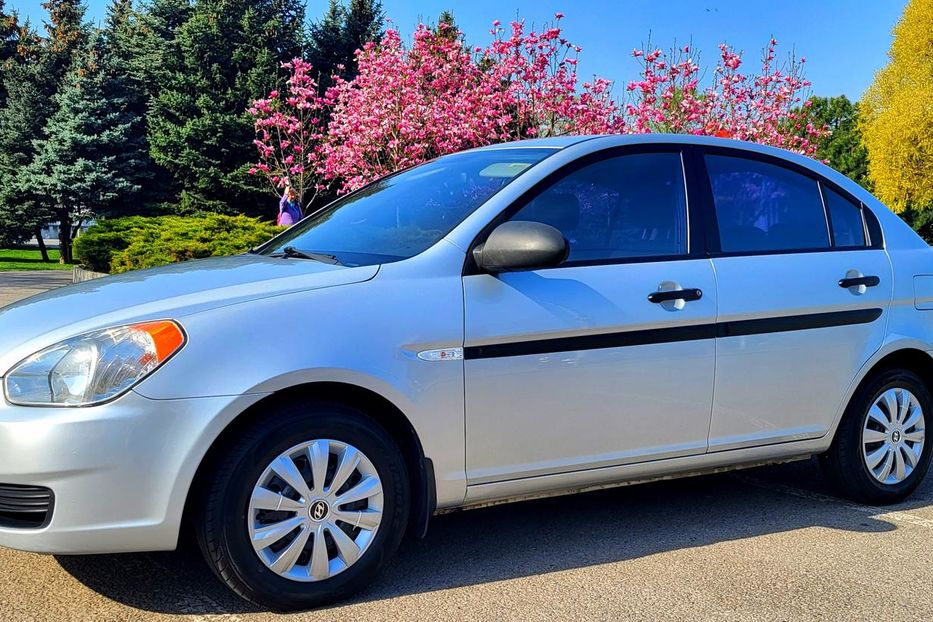 Продам Hyundai Accent  Официальный. Сервис. книга.  2008 года в Днепре