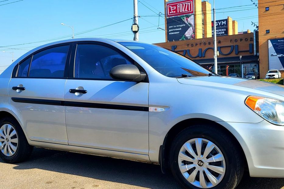 Продам Hyundai Accent  Официальный. Сервис. книга.  2008 года в Днепре