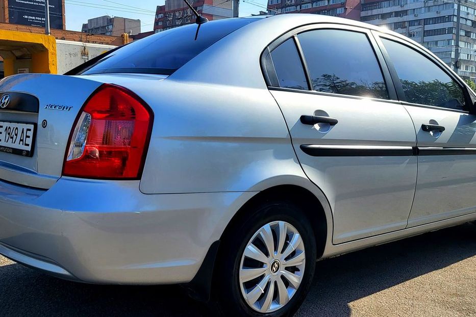 Продам Hyundai Accent  Официальный. Сервис. книга.  2008 года в Днепре