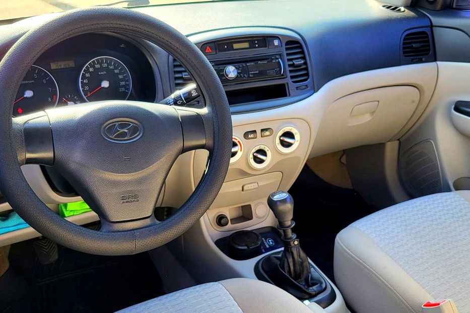 Продам Hyundai Accent  Официальный. Сервис. книга.  2008 года в Днепре