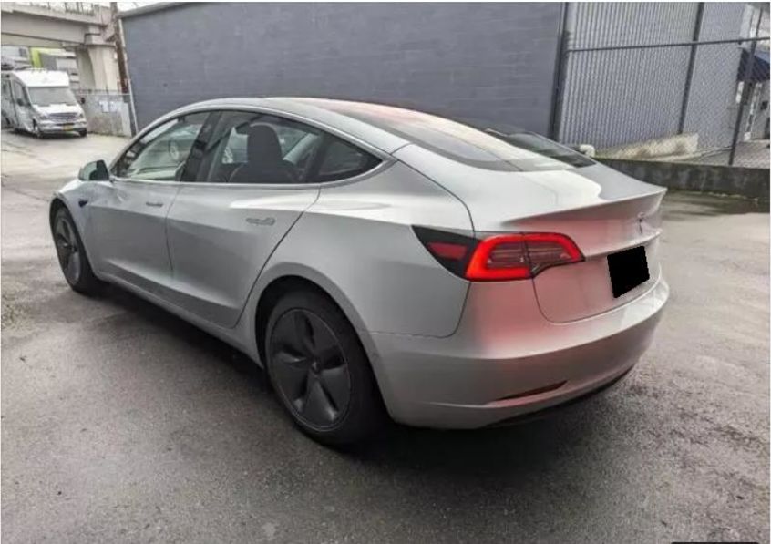 Продам Tesla Model 3 2018 года в Львове