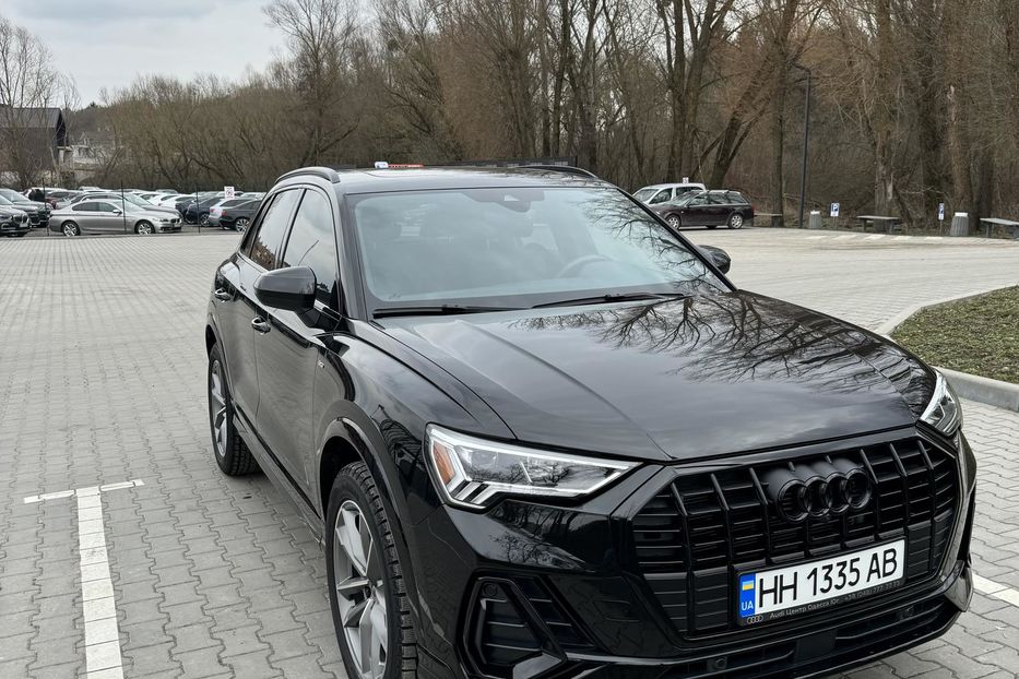 Продам Audi Q3 S-tronik 45 TFSI Premium Plus 2022 года в Одессе