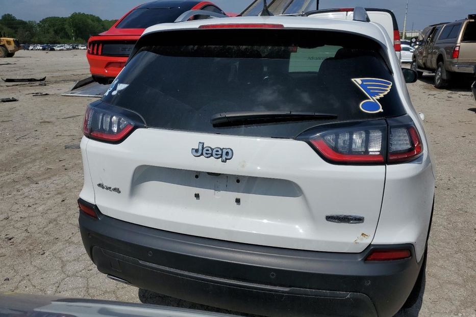 Продам Jeep Cherokee Latitude 2019 года в Львове
