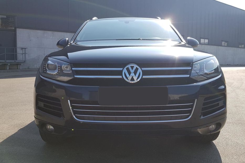 Продам Volkswagen Touareg TOUAREG 3.0 TDI V6 (7P, II) 2013 года в Киеве
