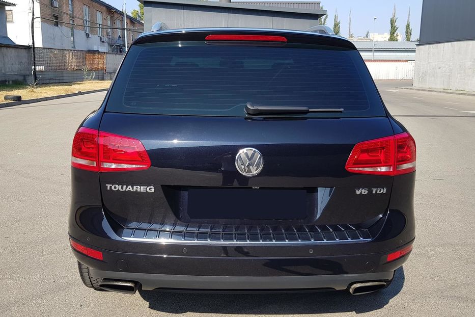 Продам Volkswagen Touareg TOUAREG 3.0 TDI V6 (7P, II) 2013 года в Киеве