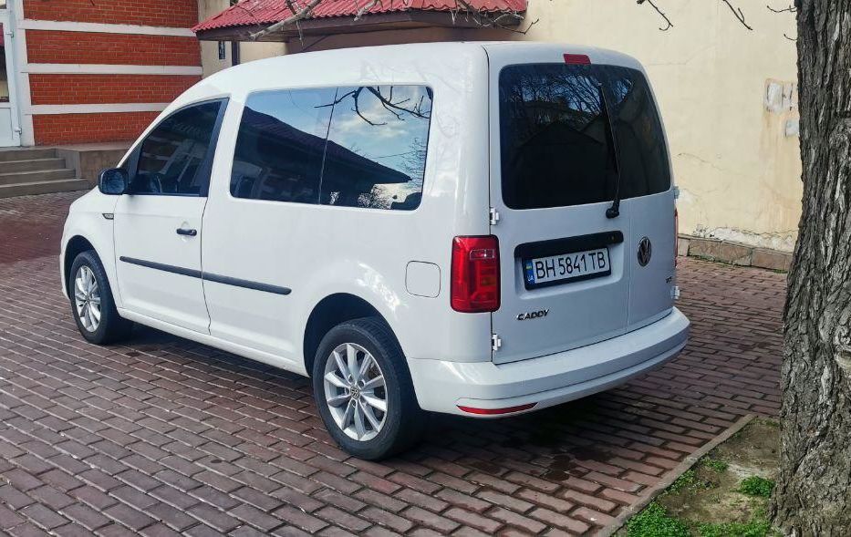 Продам Volkswagen Caddy пасс. 2016 года в Одессе