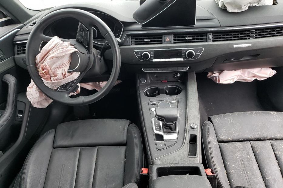 Продам Audi A4 2019 года в Луцке