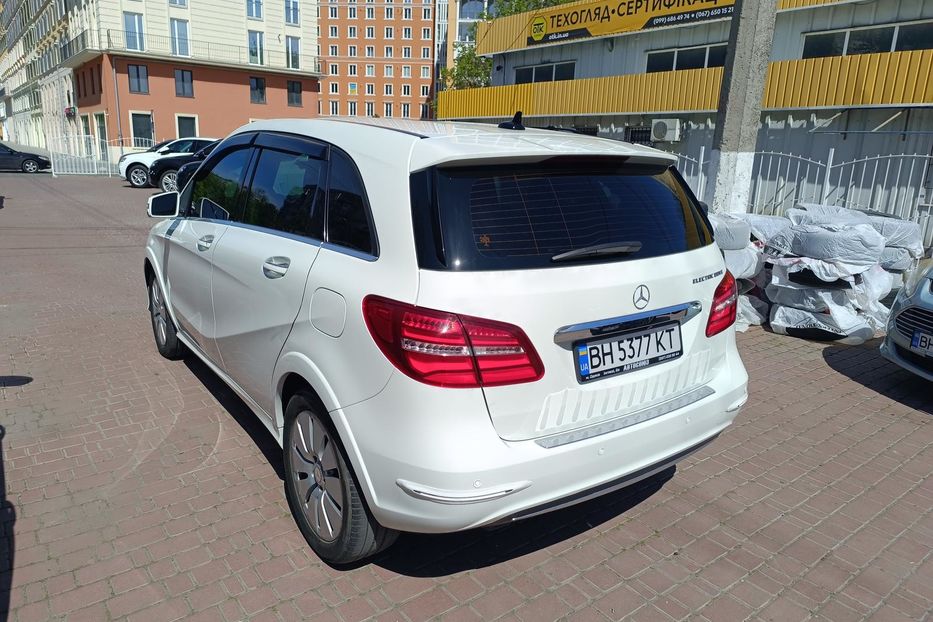 Продам Mercedes-Benz B 200 В250е 2015 года в Одессе