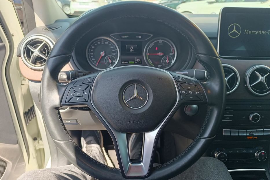Продам Mercedes-Benz B 200 В250е 2015 года в Одессе