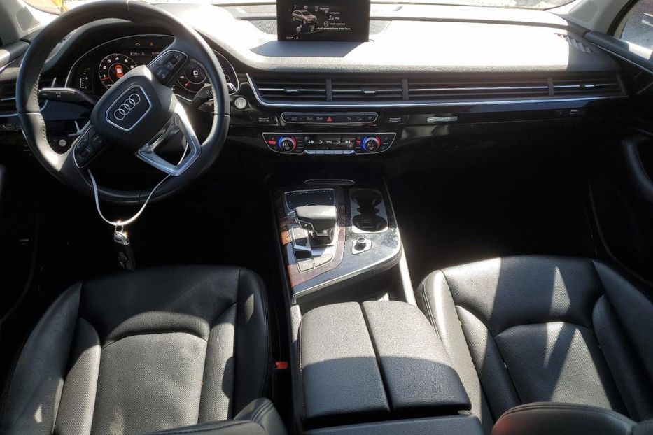 Продам Audi Q7 2018 года в Луцке