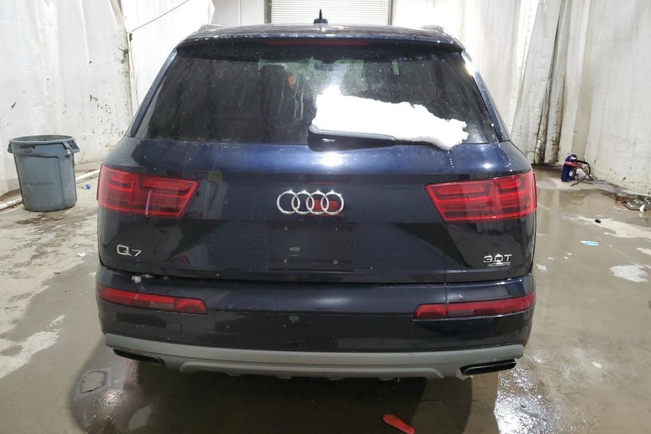 Продам Audi Q7 2017 года в Луцке