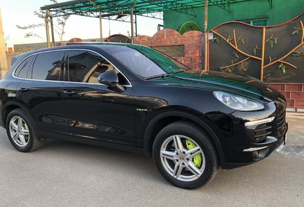 Продам Porsche Cayenne Plug-in Hybrid.Расход 5,8  2016 года в Одессе