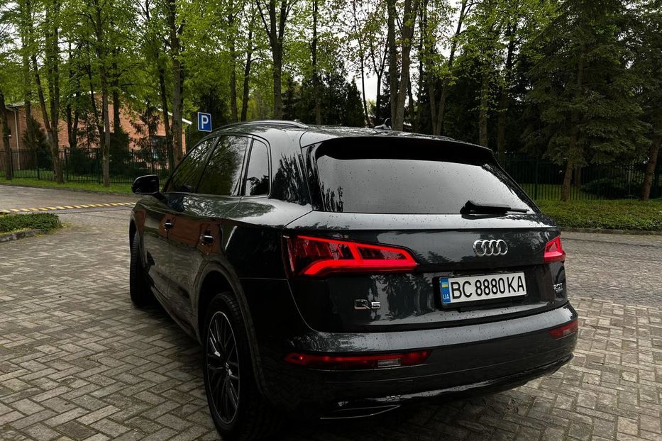 Продам Audi Q5 Premium Plus 2018 года в Львове