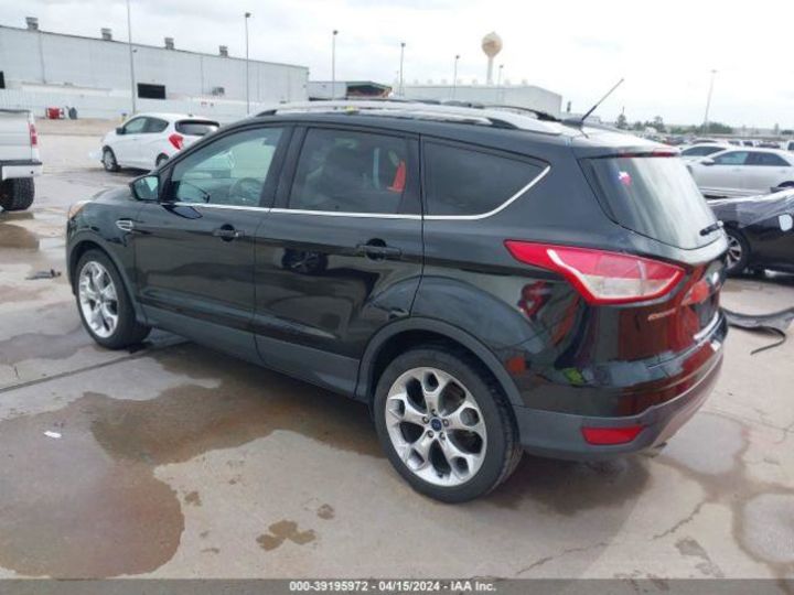 Продам Ford Escape Titanium 2015 года в Киеве