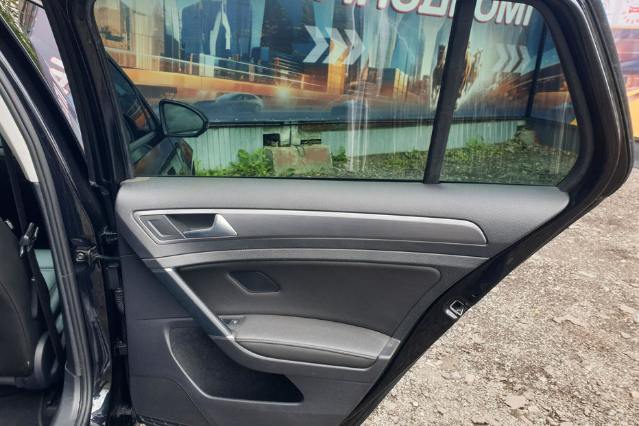 Продам Volkswagen Golf VII 2019 года в Киеве