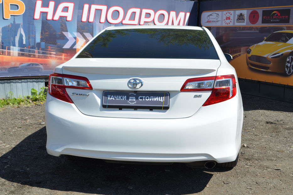 Продам Toyota Camry 2013 года в Киеве