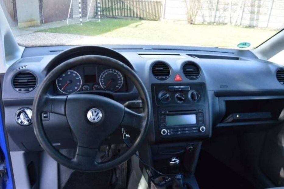 Продам Volkswagen Caddy пасс. 2006 года в Киеве