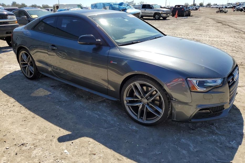 Продам Audi S5 2016 года в Луцке