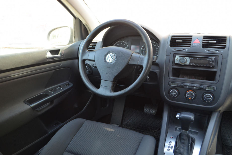 Продам Volkswagen Golf V 2008 года в Киеве