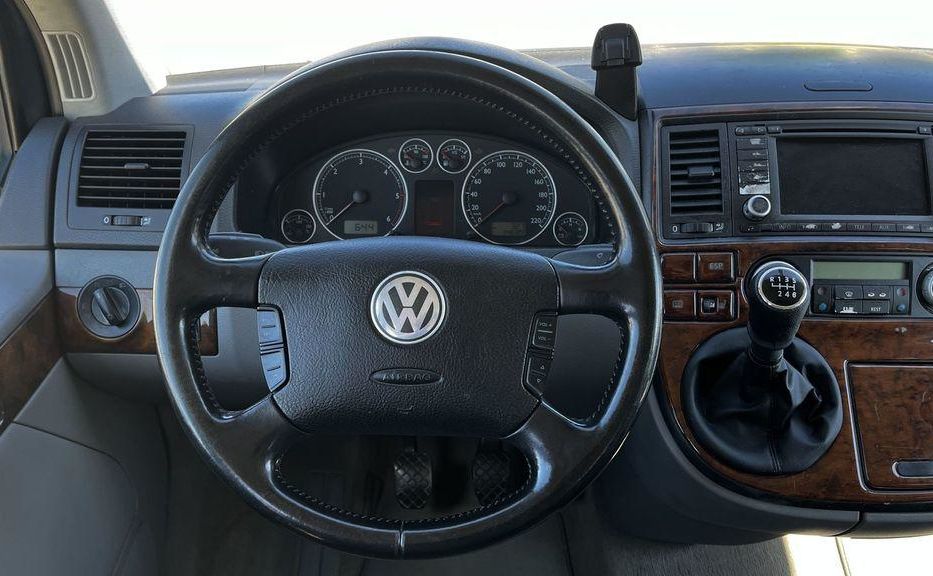 Продам Volkswagen T5 (Transporter) пасс. 2008 года в Днепре