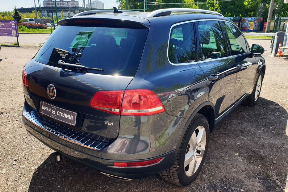 Продам Volkswagen Touareg 2012 года в Киеве