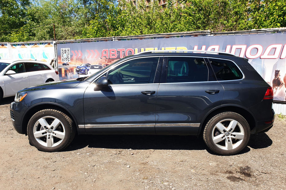 Продам Volkswagen Touareg 2012 года в Киеве