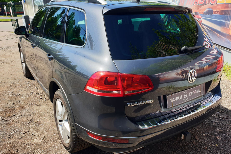 Продам Volkswagen Touareg 2012 года в Киеве