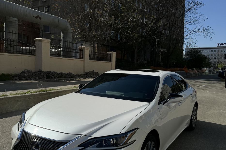 Продам Lexus ES 300 2021 года в Киеве