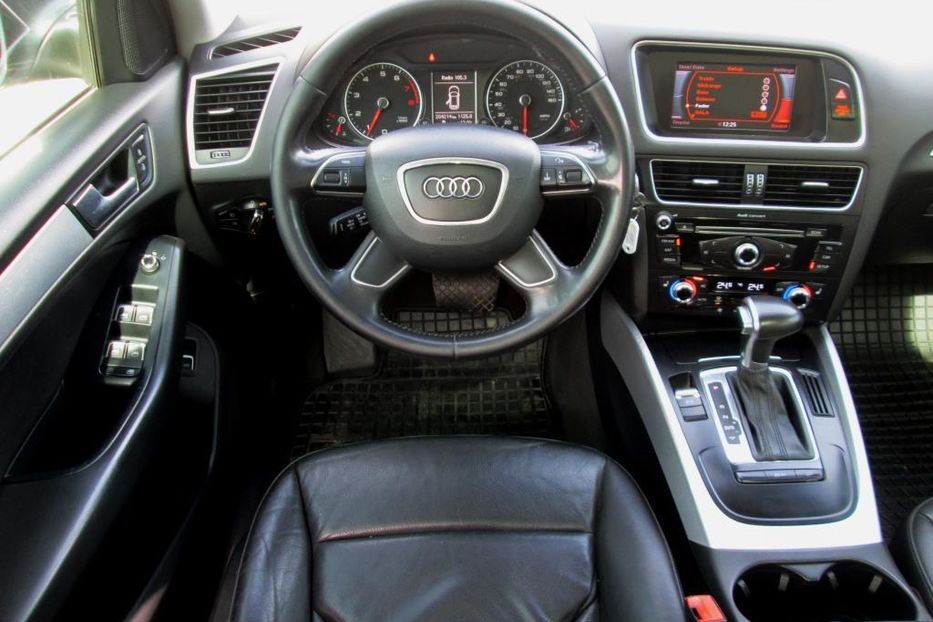 Продам Audi Q5 2.0 TFSI S-tronic Quattro 2014 года в Одессе